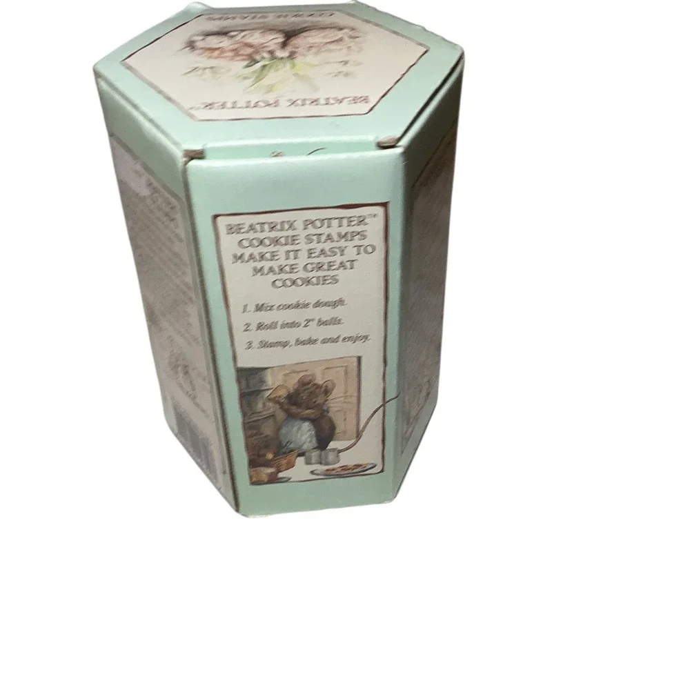 Beatrix Potter Benjamin Bunny Cookie Stamp Ceramic Figurine with Recipes 1997